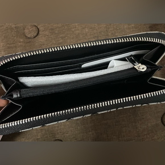 GUESS wallet - Picture 5 of 5